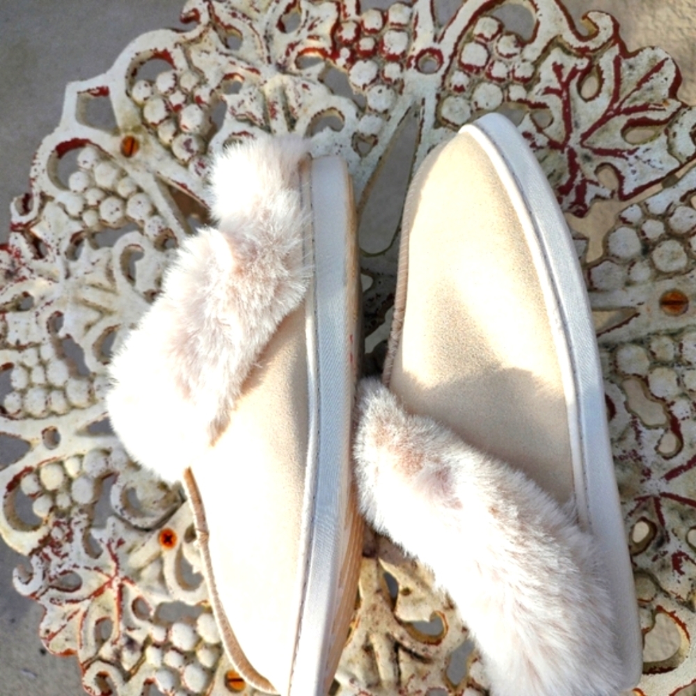 Lauren Conrad faux suede and faux fur slide slipper - Picture 2 of 6